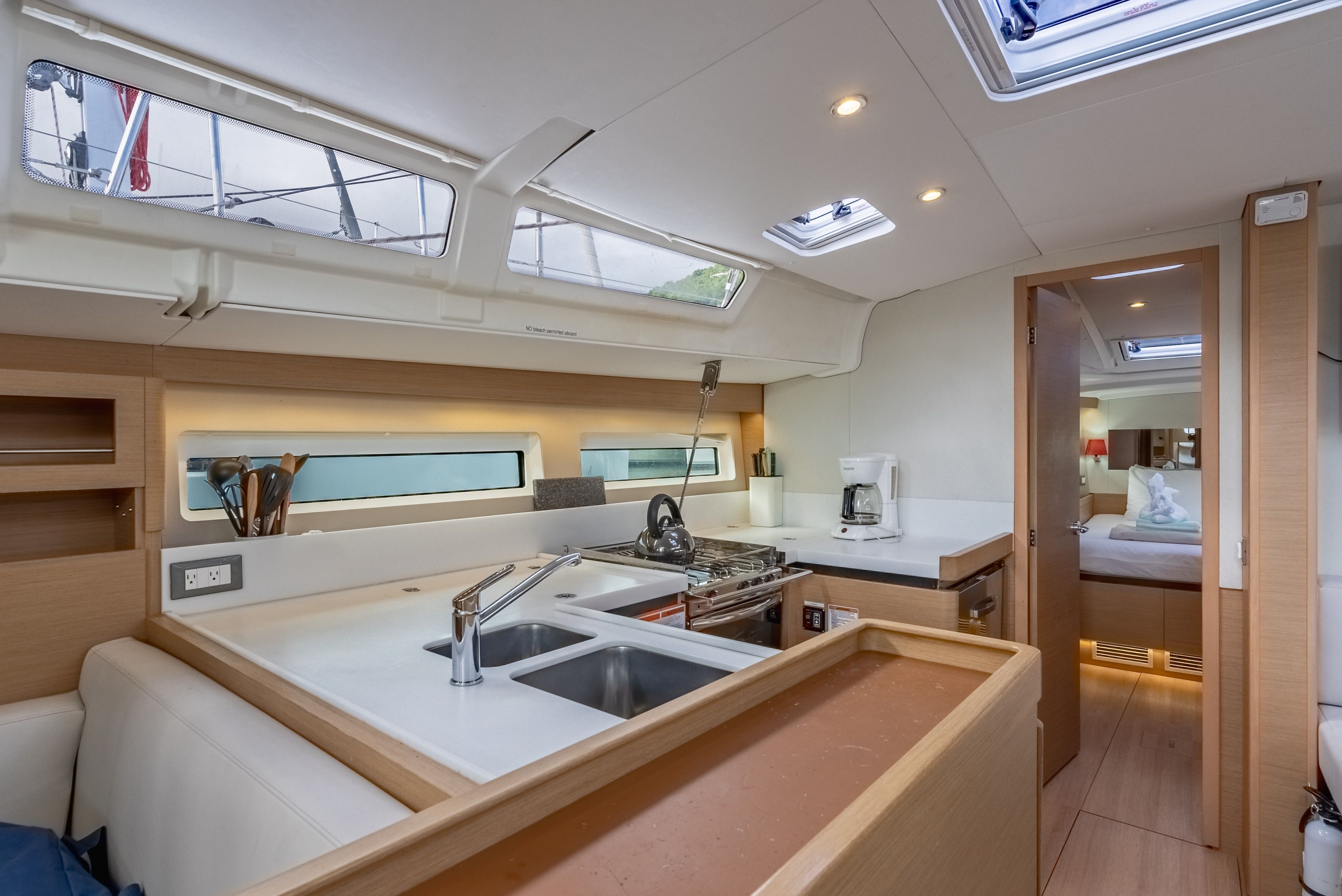 Jeanneau Sun Odyssey 490 | After Physics