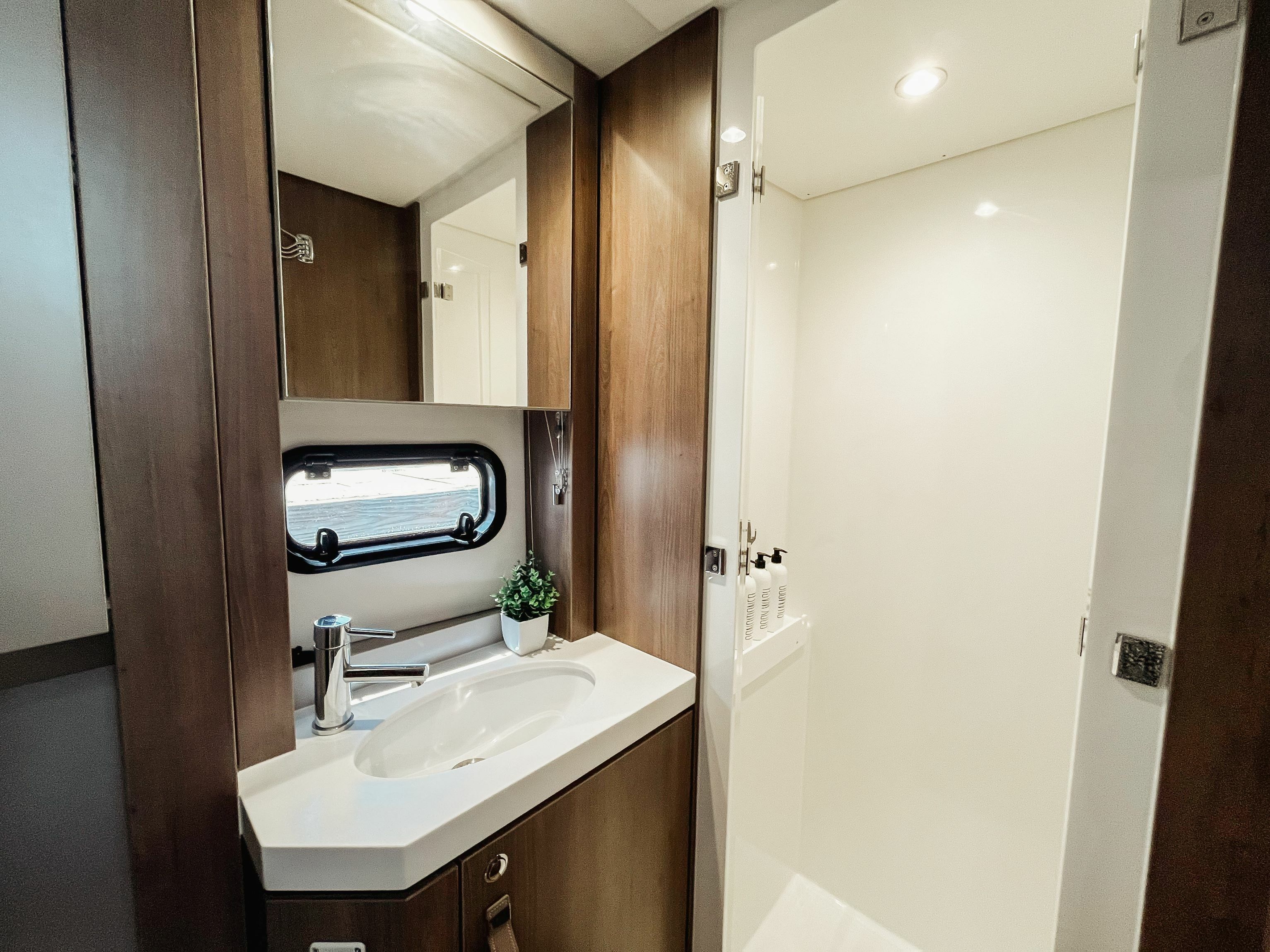 Bali 4.6 | Cool Breeze