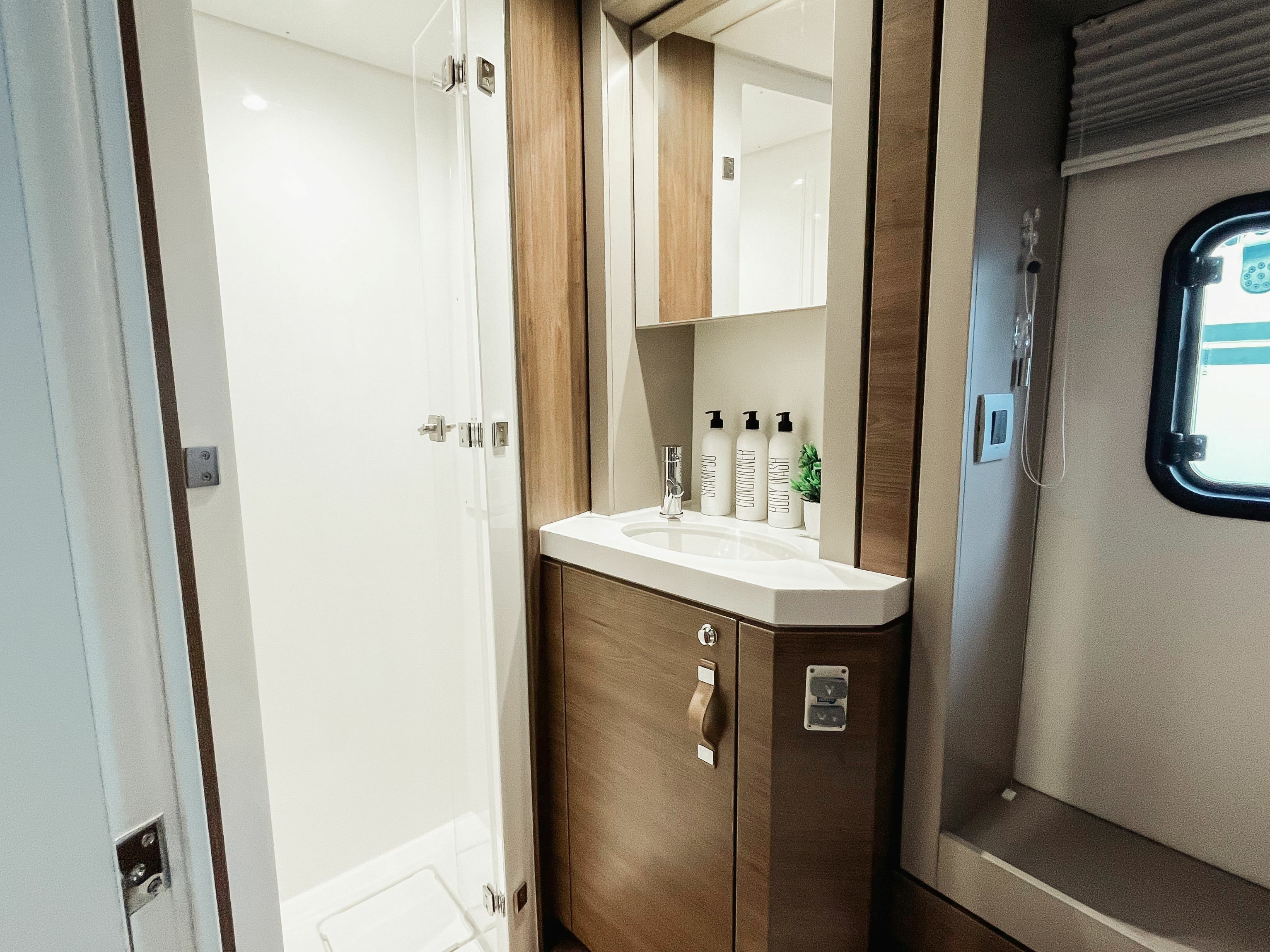 Bali 4.6 | Cool Breeze