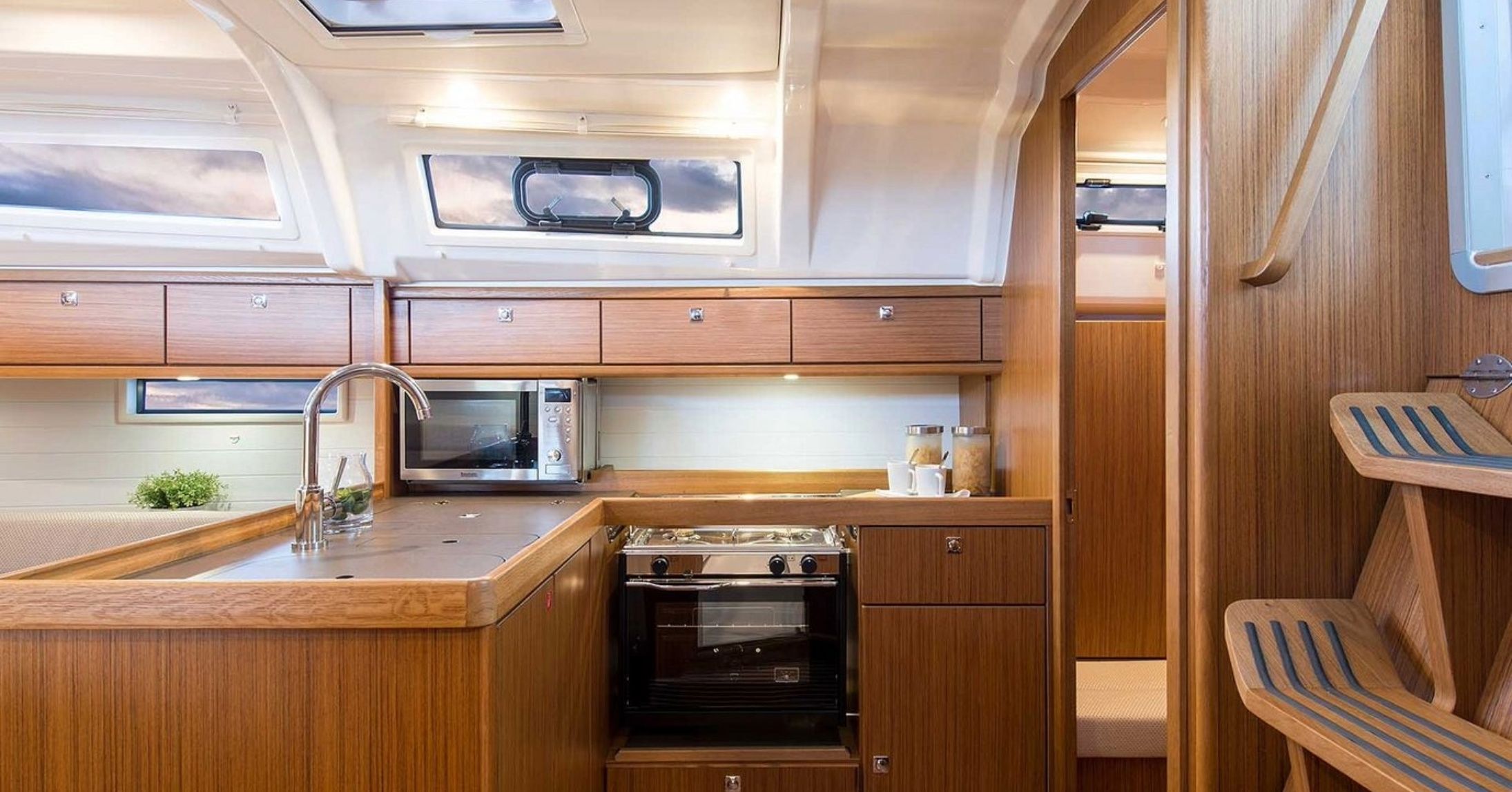 Bavaria Cruiser 37 | Qing