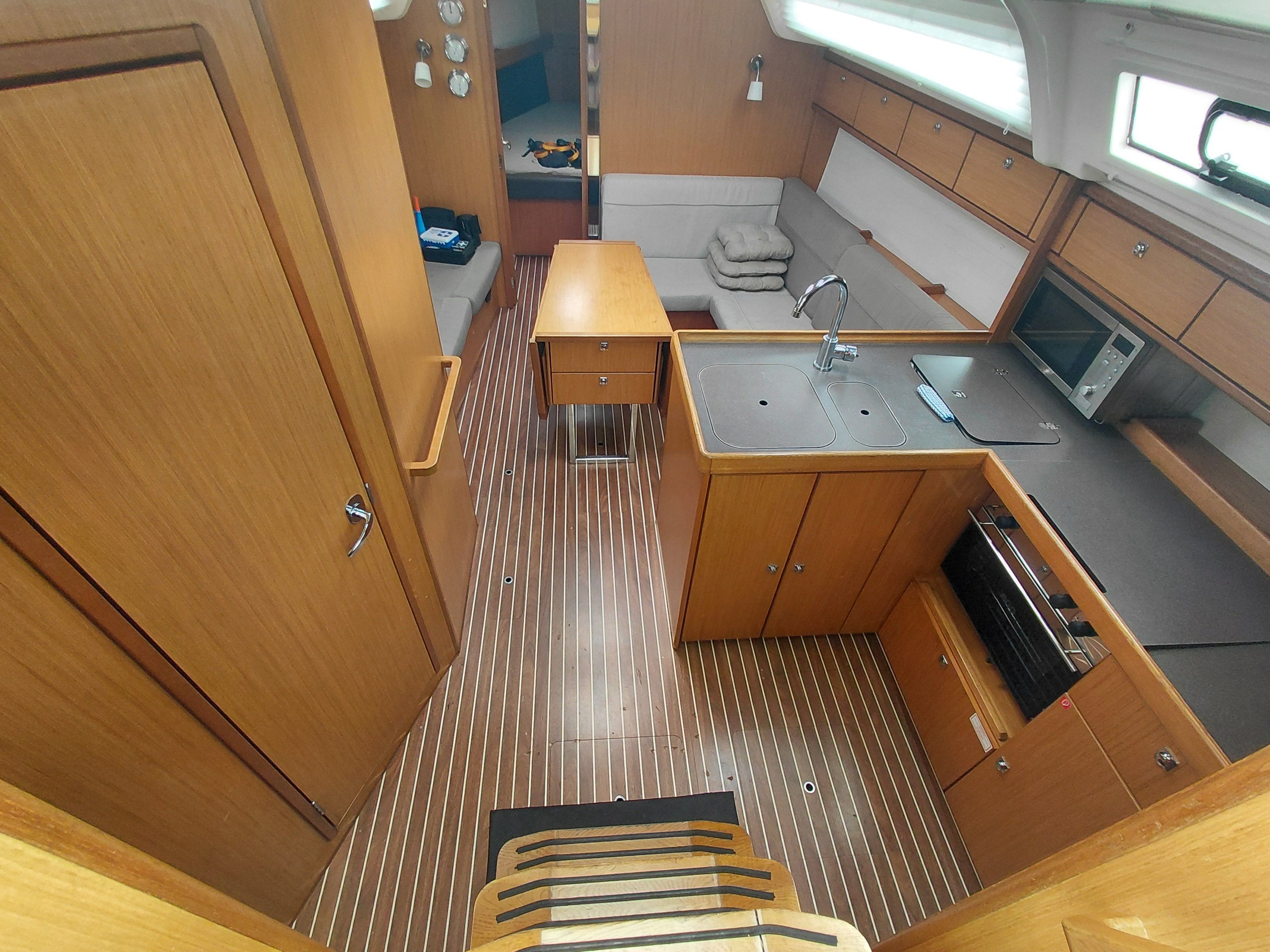 Bavaria Cruiser 37 | Qing