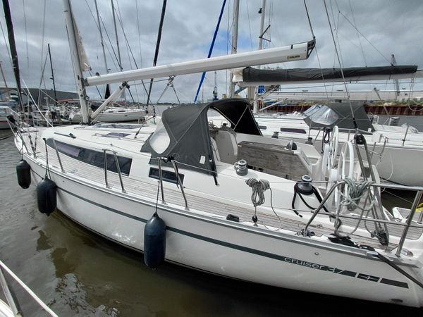 Bavaria Cruiser 37 | Qing