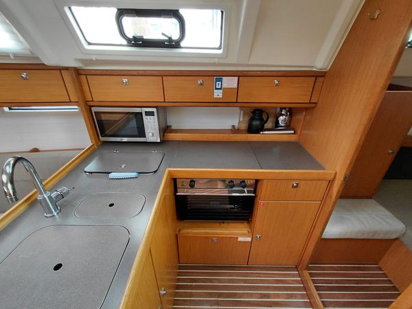 Bavaria Cruiser 37 | Qing