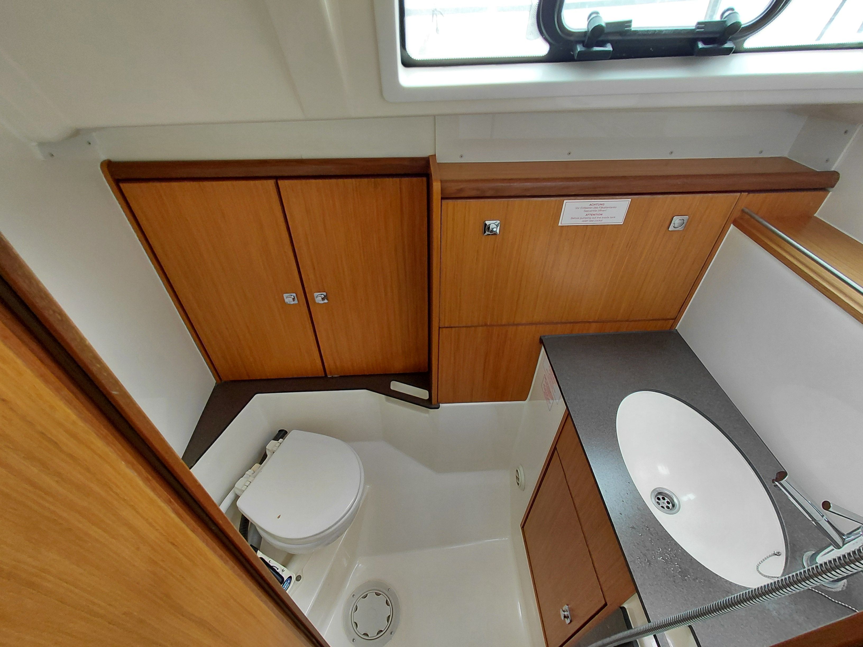 Bavaria Cruiser 37 | Qing