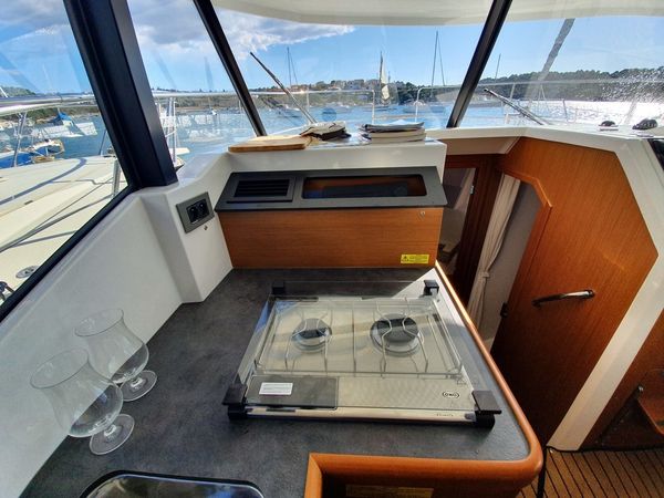 Beneteau Swift Trawler 30 | Oasiss