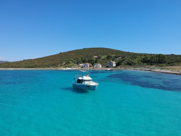 Beneteau Swift Trawler 30 | Oasiss