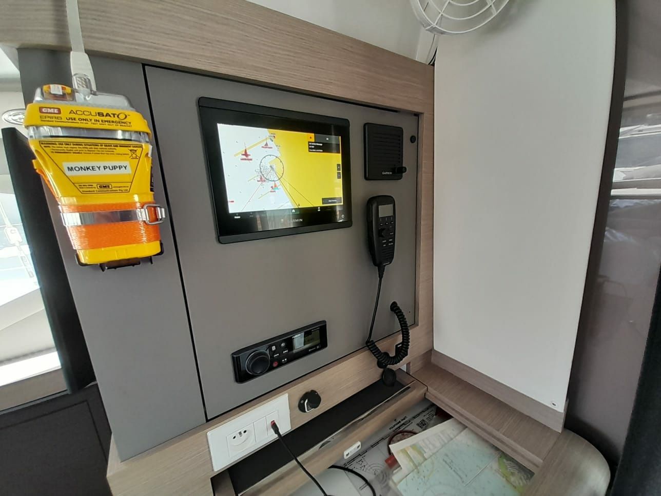 Fountaine Pajot Isla 40 | Monkey Puppy