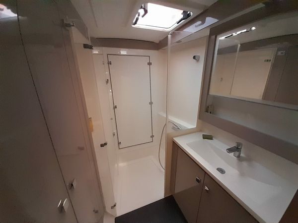 Fountaine Pajot Isla 40 | Monkey Puppy