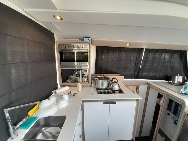 Fountaine Pajot Isla 40 | Monkey Puppy