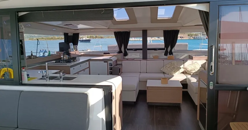 Fountaine Pajot Elba 45 | Ambrosia13