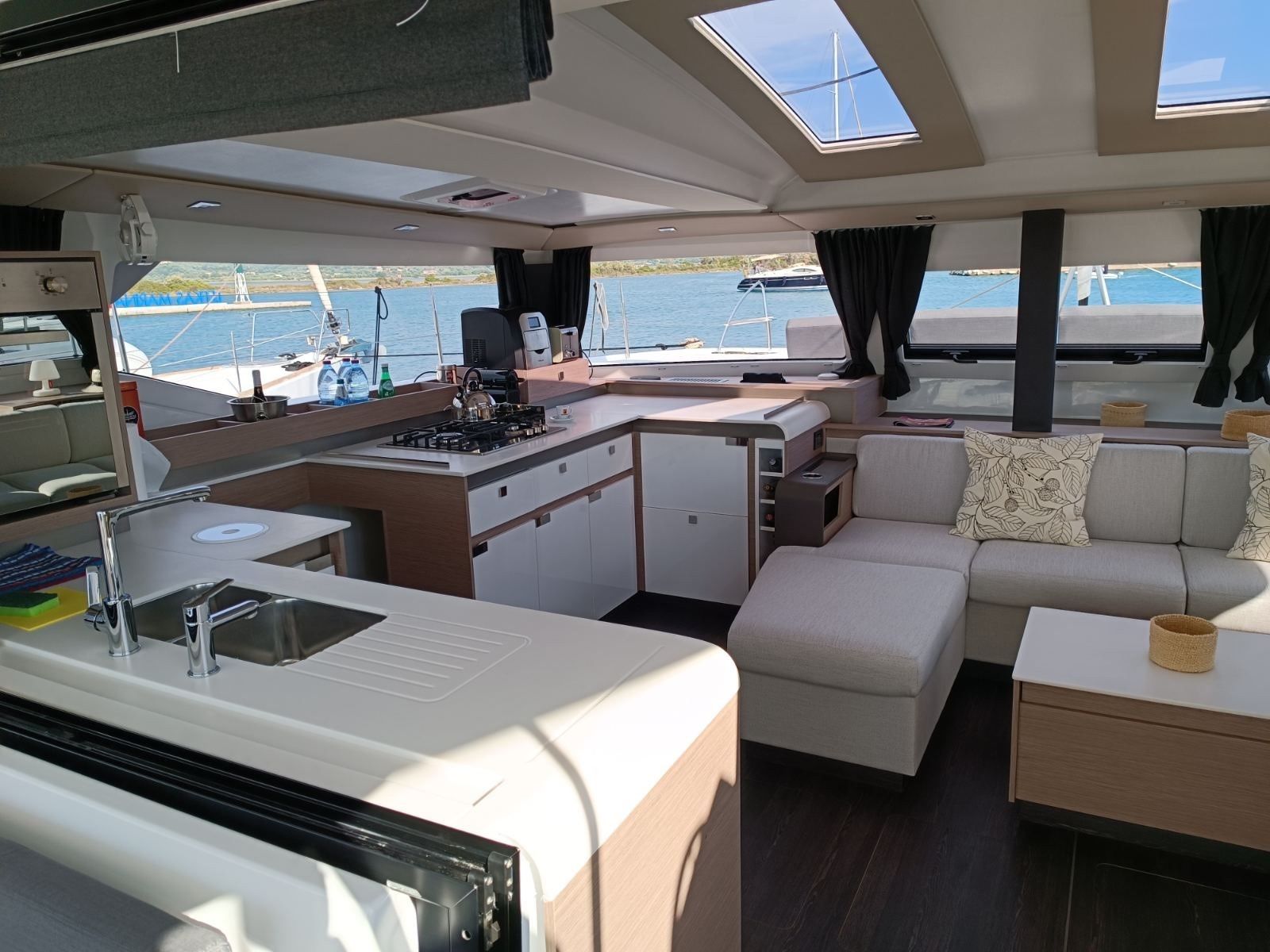 Fountaine Pajot Elba 45 | Ambrosia18