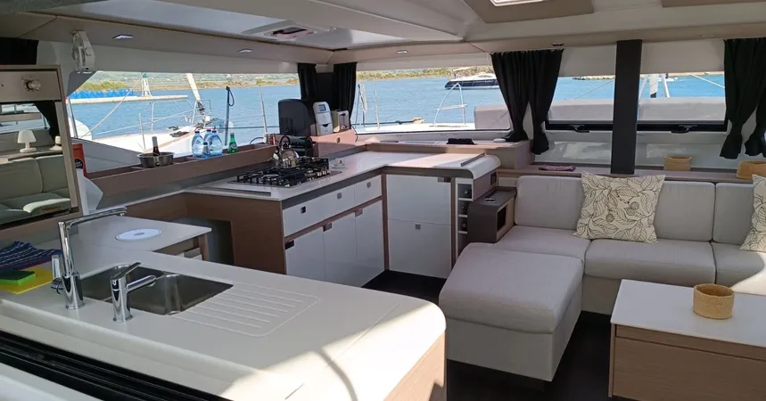 Fountaine Pajot Elba 45 | Ambrosia18
