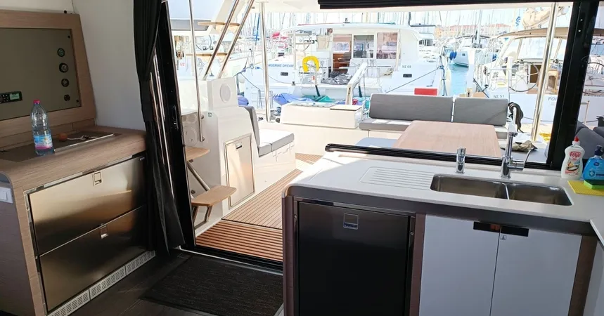 Fountaine Pajot Elba 45 | Ambrosia17