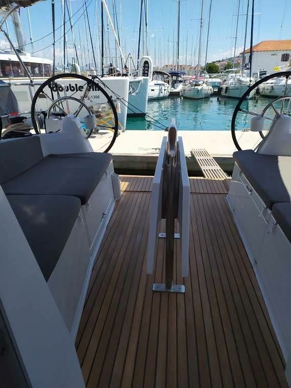 Jeanneau Sun Odyssey 380 | Bright Elli