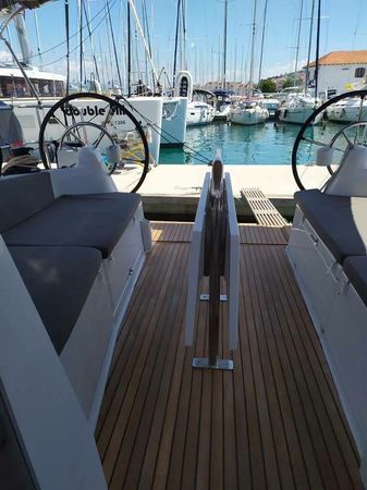 Jeanneau Sun Odyssey 380 | Bright Elli
