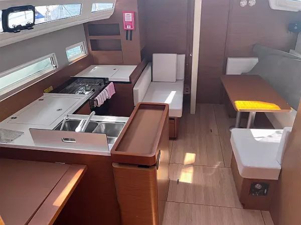 Jeanneau Sun Odyssey 410 | Stilvi