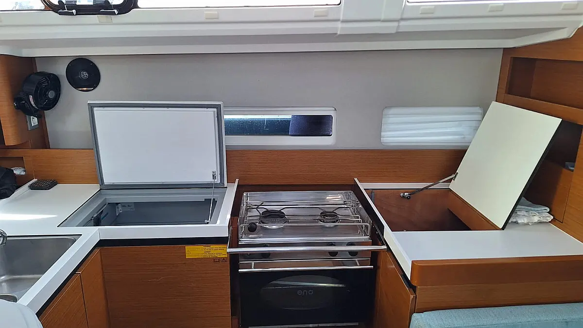 Jeanneau Sun Odyssey 410 | Iliada