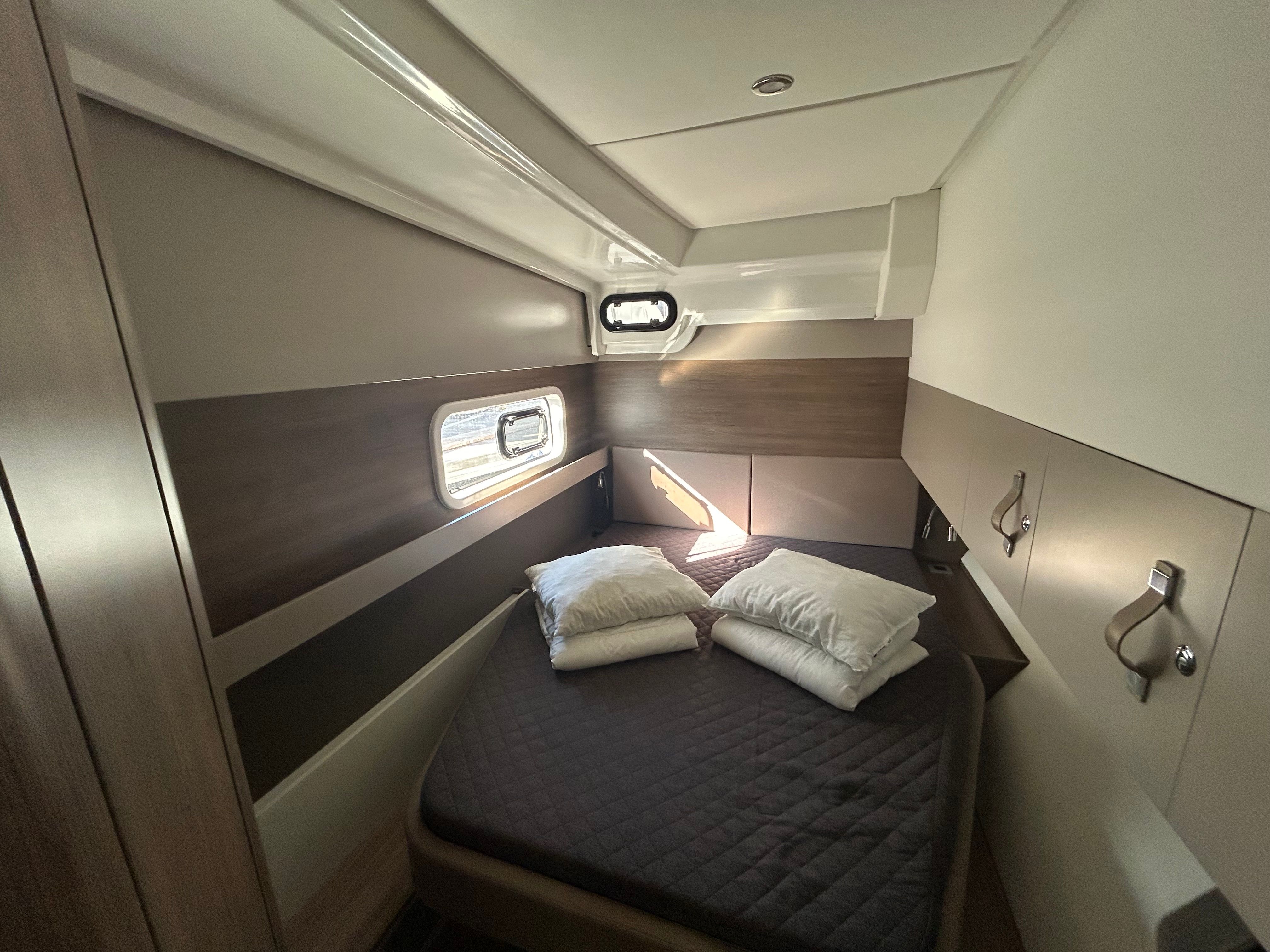 Bali Catspace | Amon Re