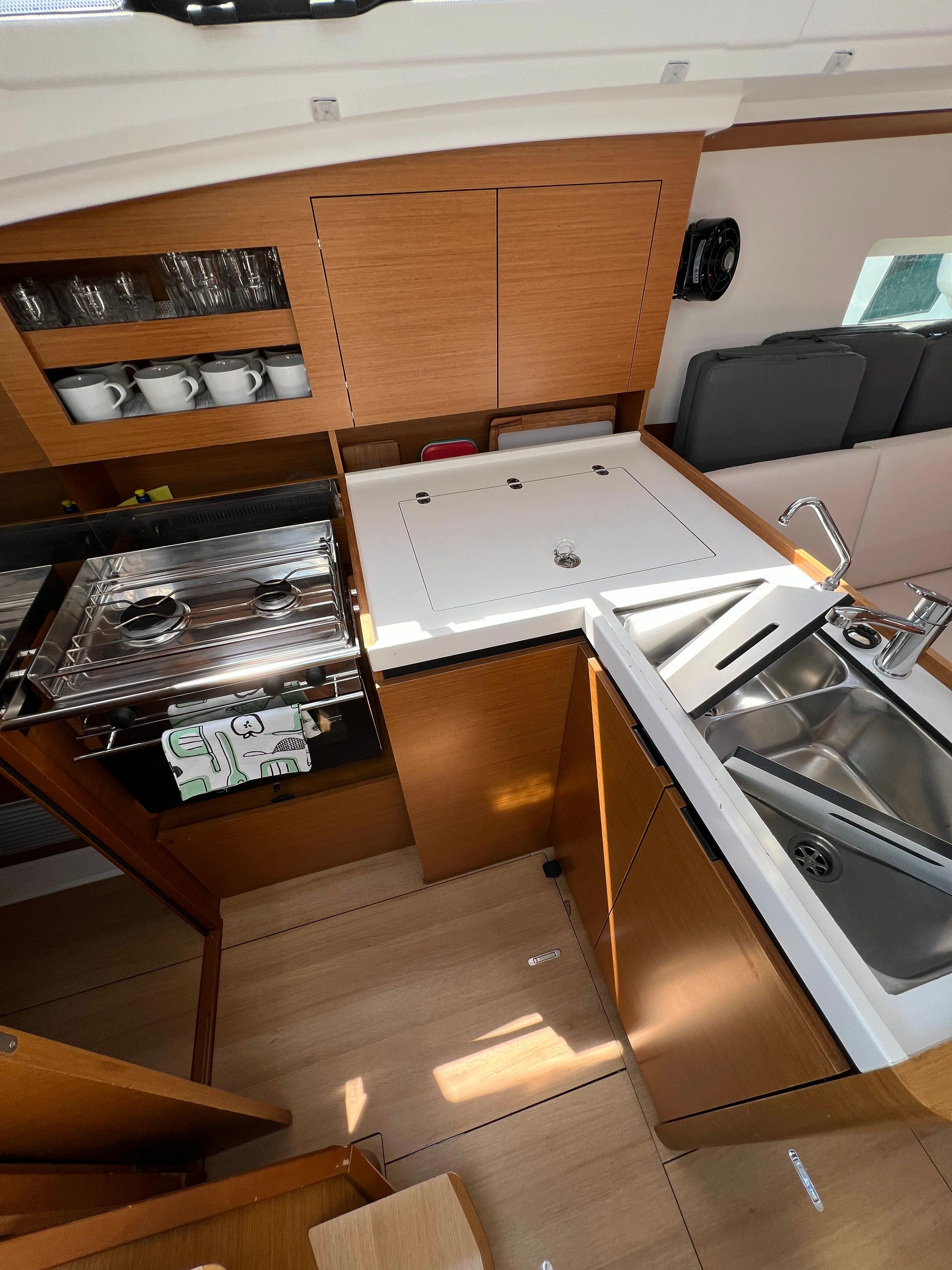 Jeanneau Sun Odyssey 380 | Lidija