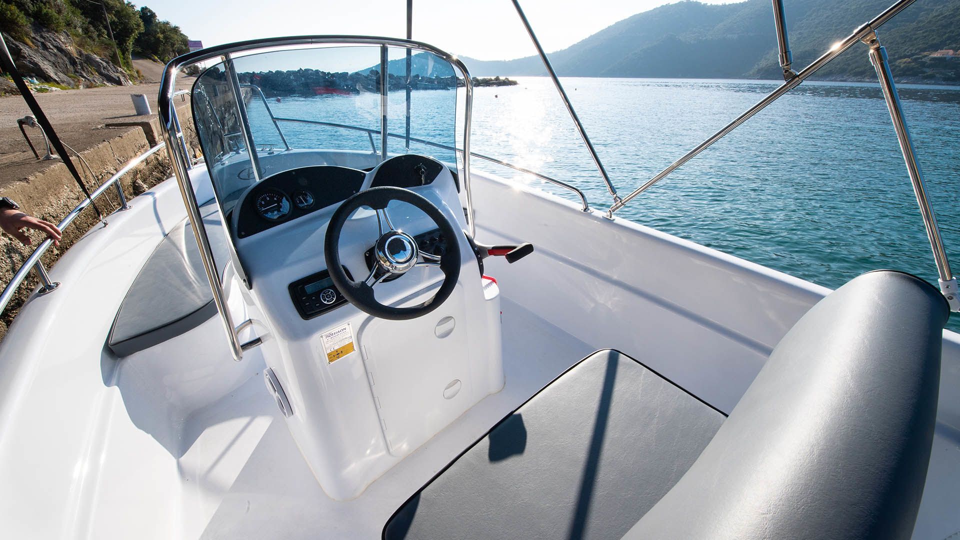 Blu Water 170 | Poseidon