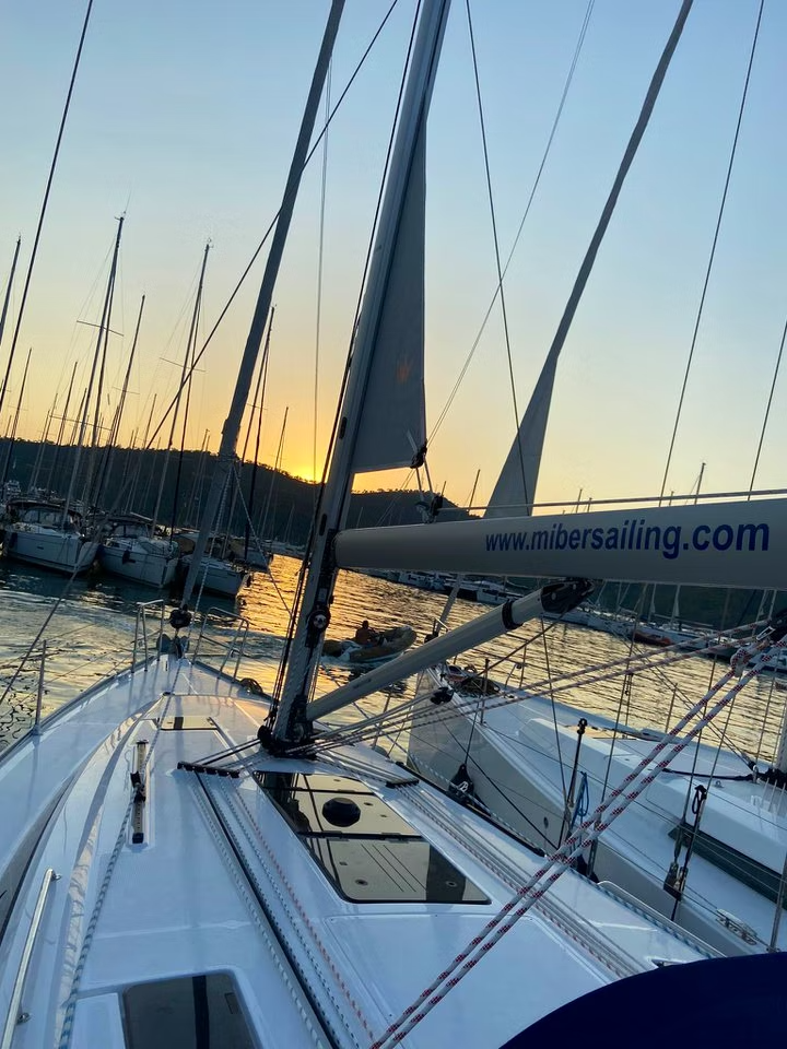 Bavaria Cruiser 41 | Miber Rhea