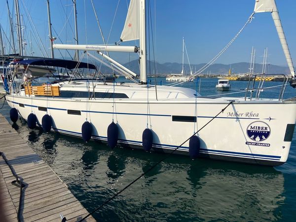 Bavaria Cruiser 41 | Miber Rhea