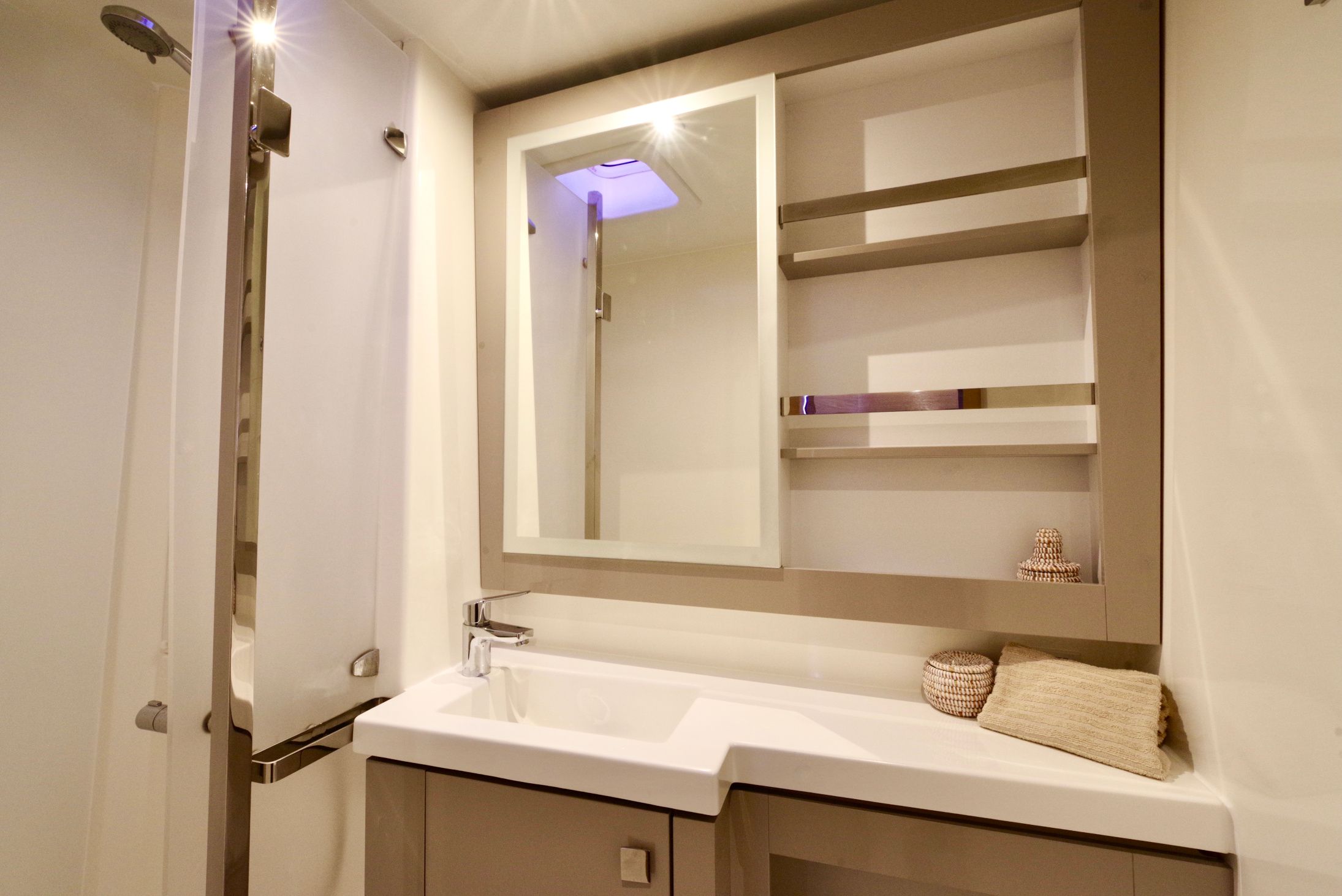 Fountaine Pajot Saona 47 | Orsa 3