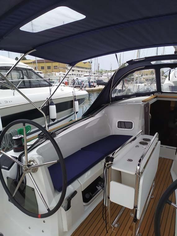 Jeanneau Sun Odyssey 349 | Sweet Elli