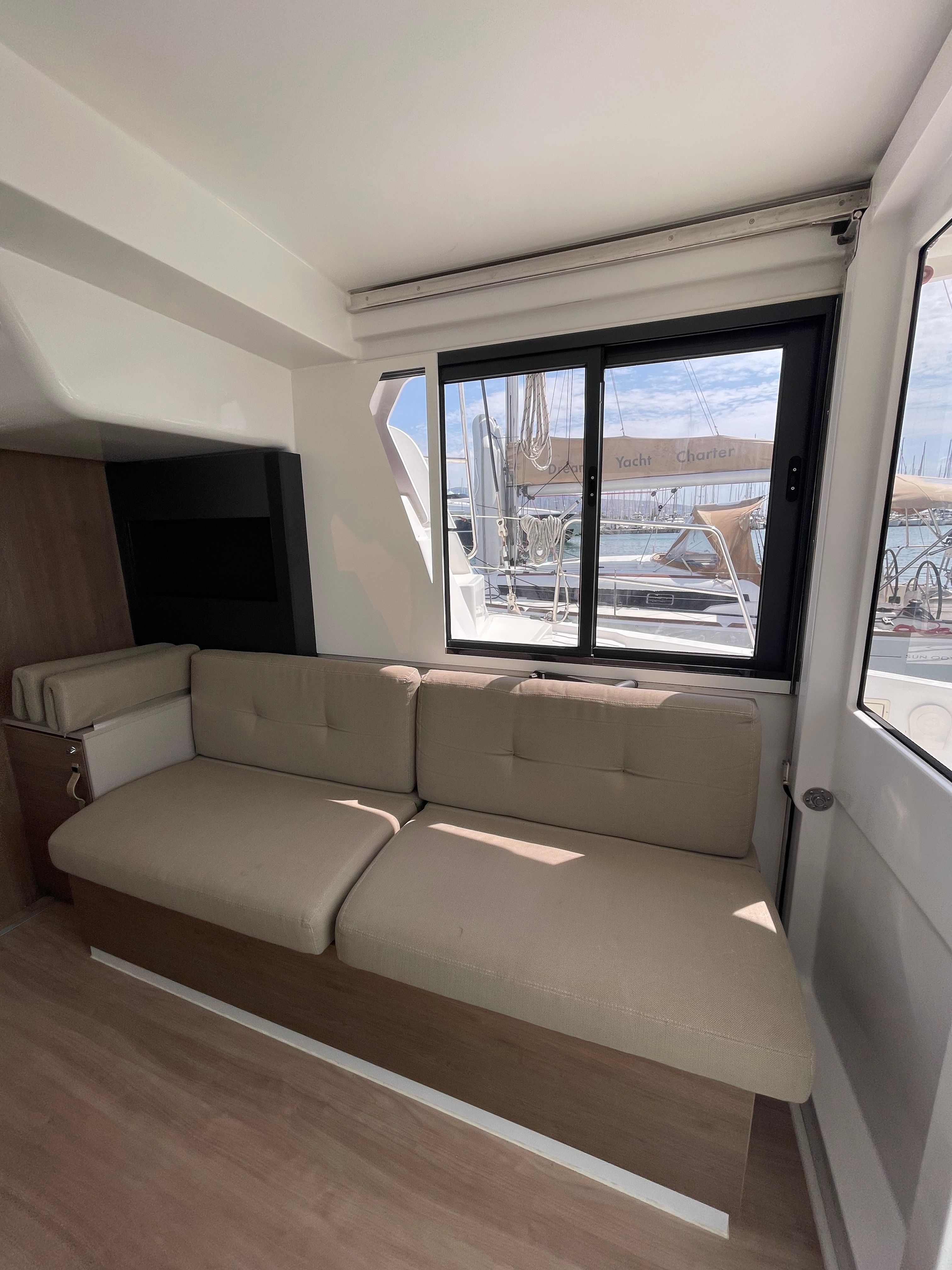 Bali 4.2 | Rum Strummer