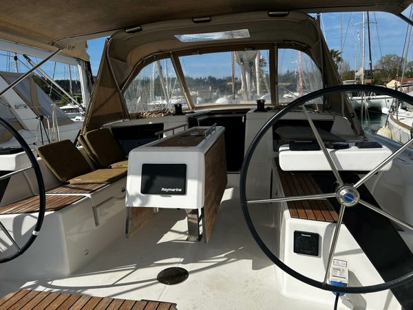 Dufour 390 | Coila