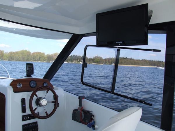 Janmor 700 | Rainbow