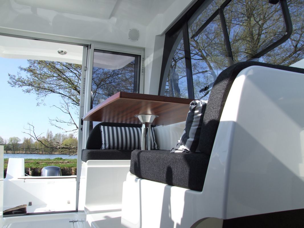 Janmor 700 | Rainbow