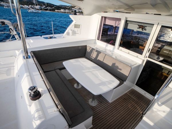 Lagoon 421 | We Dun It - Ibiza