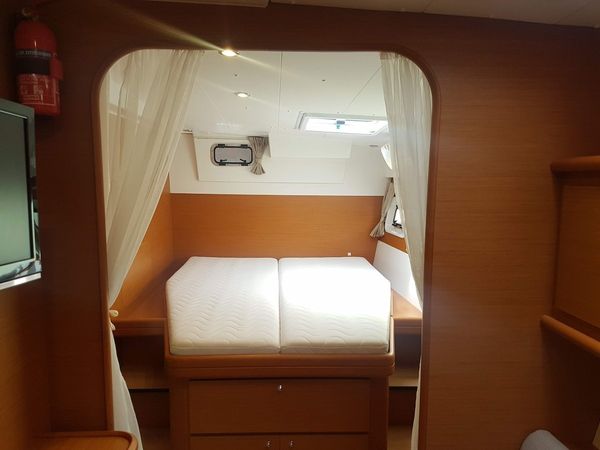 Lagoon 421 | We Dun It - Ibiza