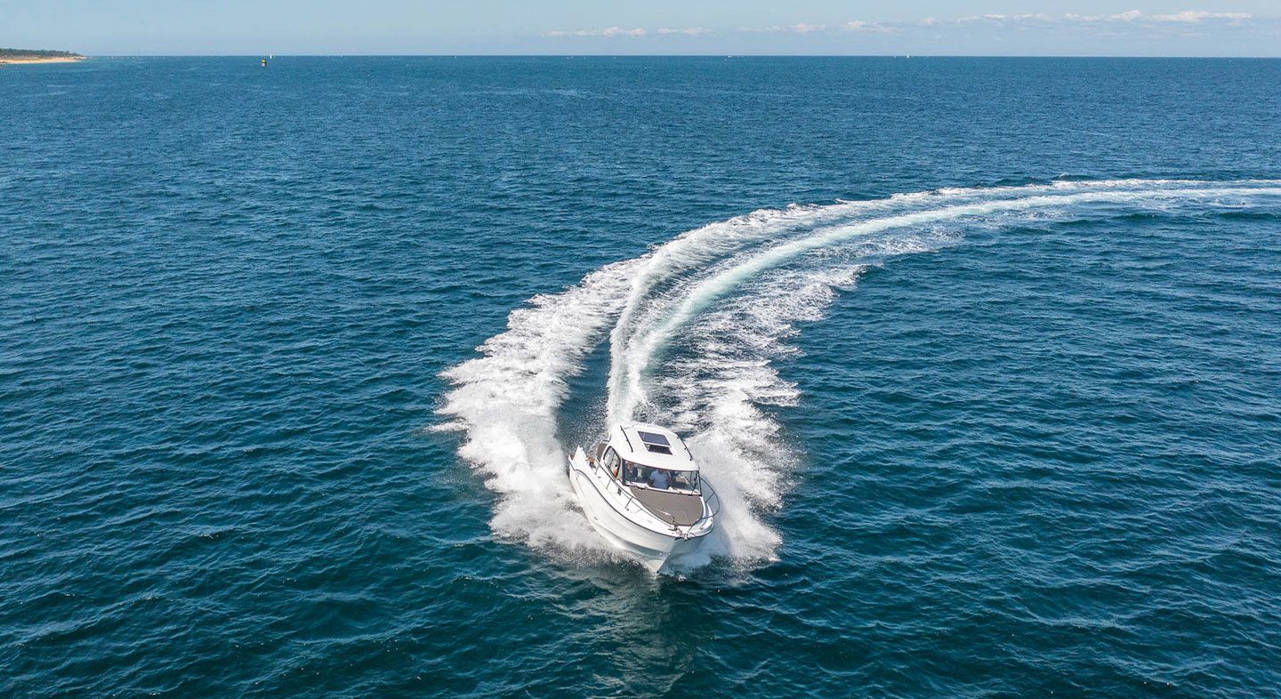 Beneteau Antares 8 | Tiha Patnja