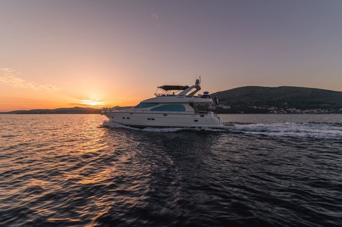 Yaretti 2210 | Happy 3