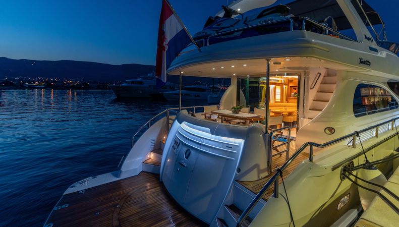 Yaretti 2210 | Happy 3