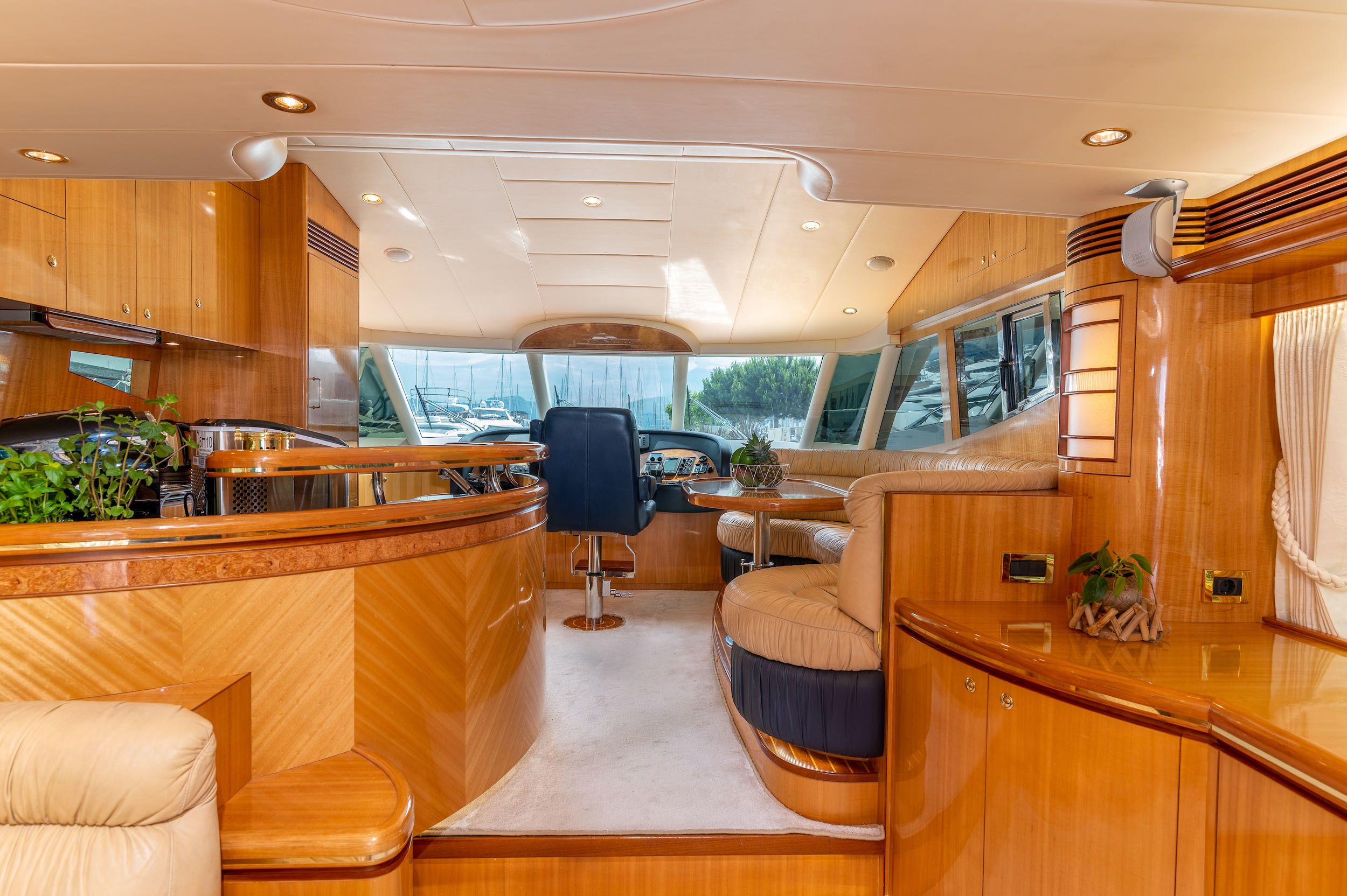 Yaretti 2210 | Happy 3