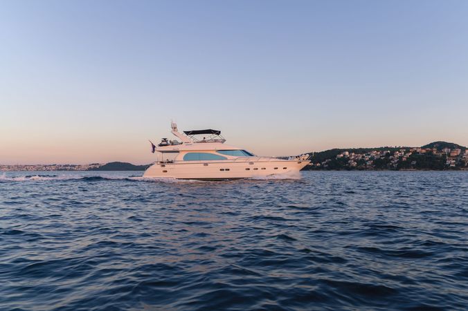 Yaretti 2210 | Happy 3