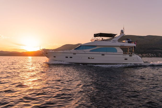 Yaretti 2210 | Happy 3