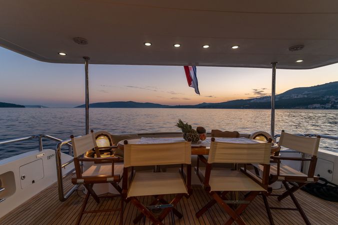 Yaretti 2210 | Happy 3