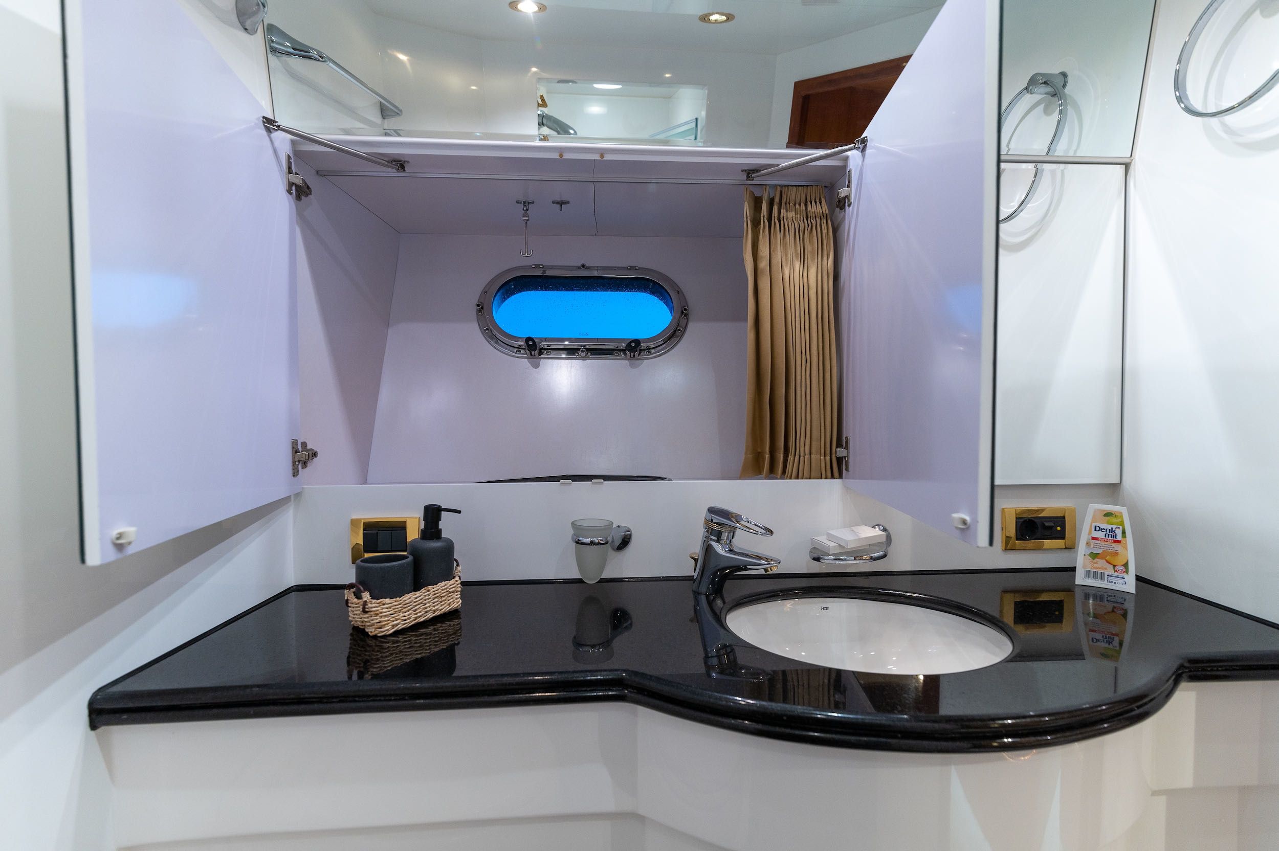 Yaretti 2210 | Happy 3