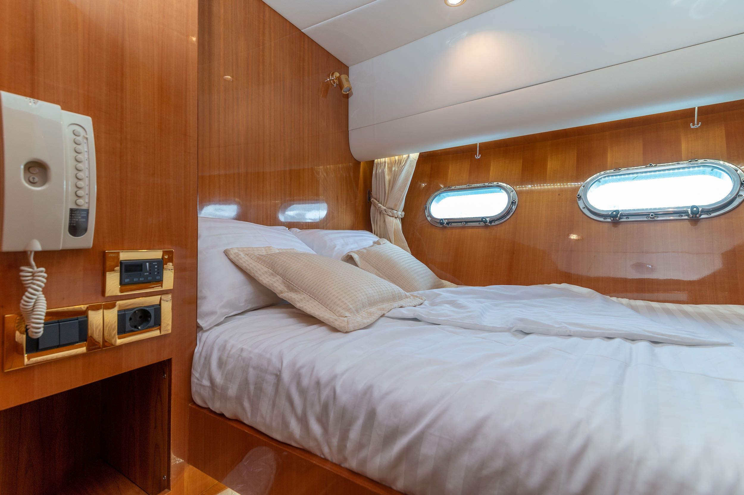 Yaretti 2210 | Happy 3