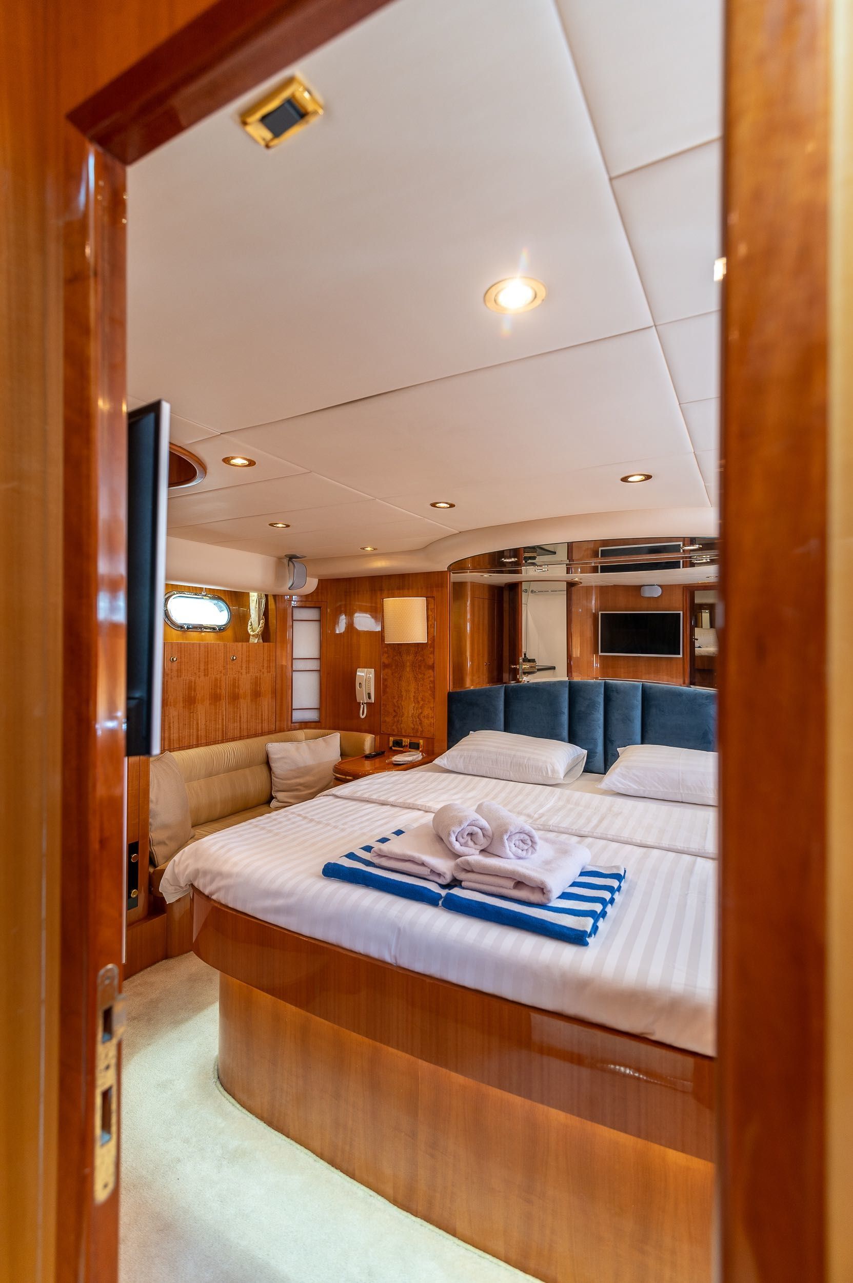 Yaretti 2210 | Happy 3