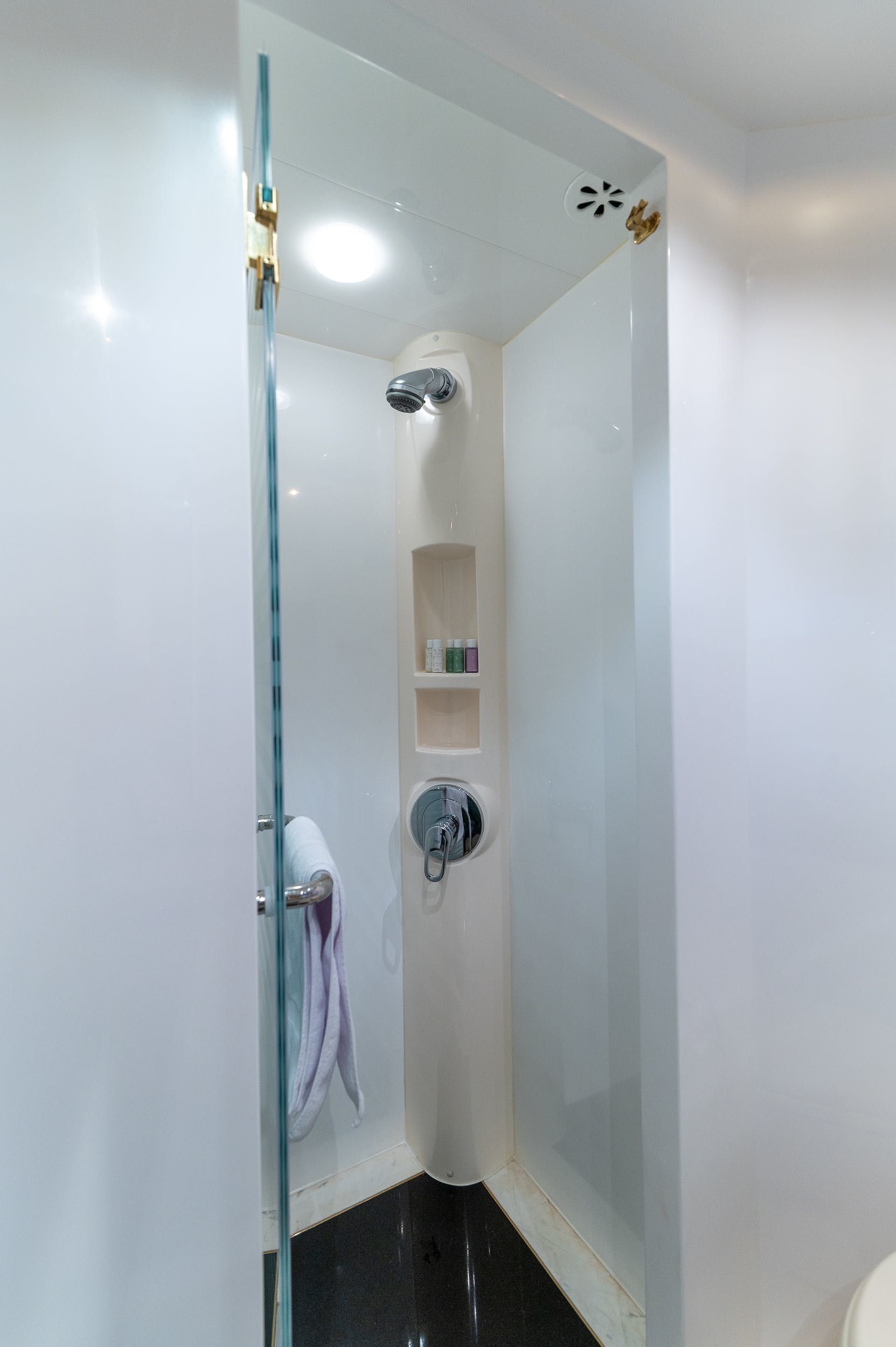 Yaretti 2210 | Happy 3