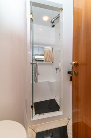 Yaretti 2210 | Happy 3