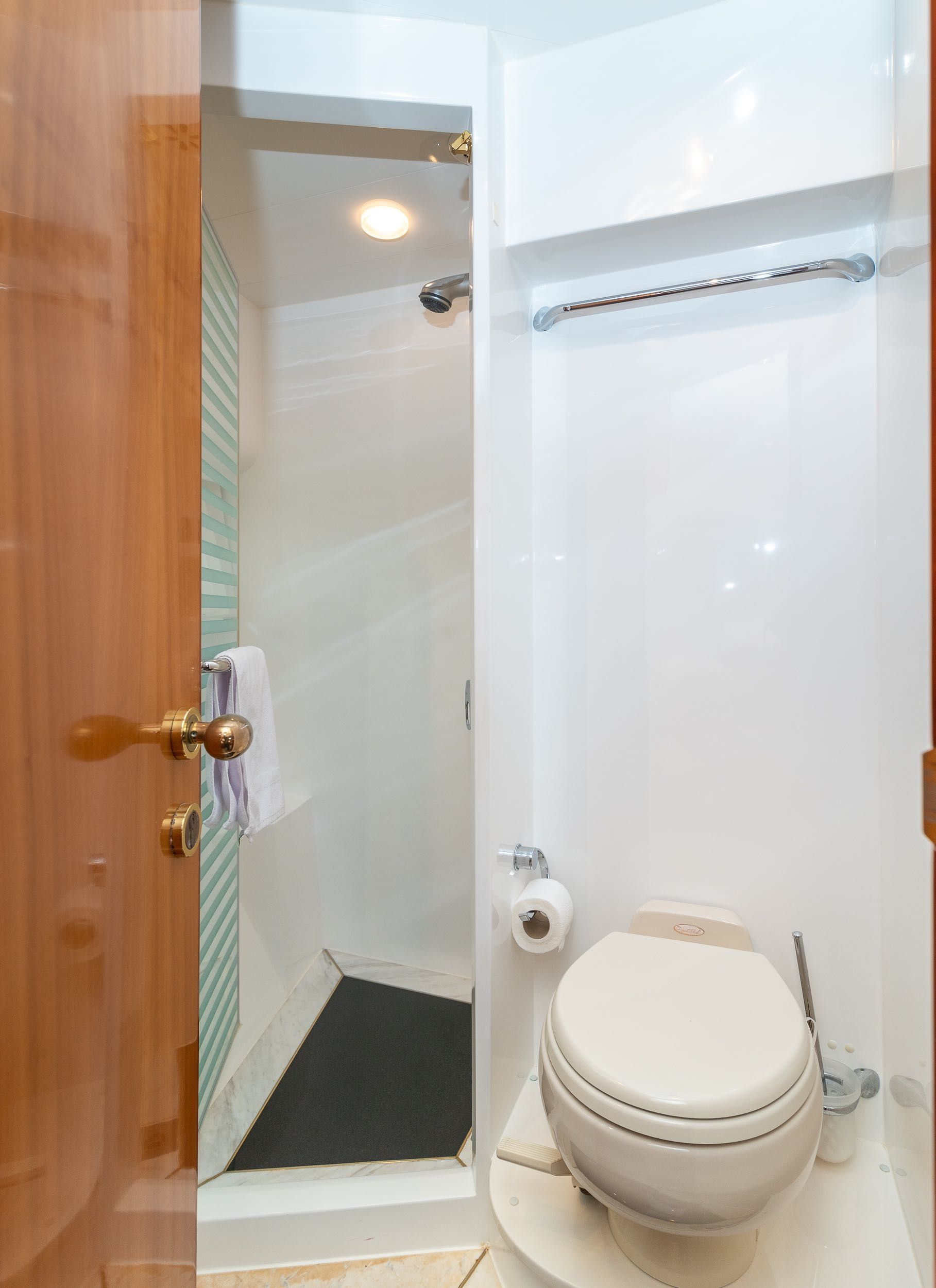 Yaretti 2210 | Happy 3