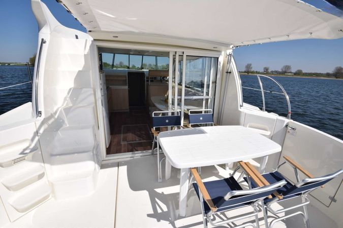 Nicols Estivale Sixto | Amsterdam