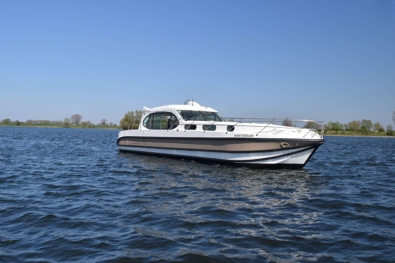 Nicols Estivale Sixto | Amsterdam