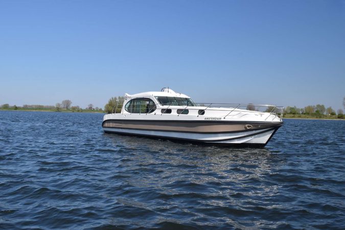 Nicols Estivale Sixto | Amsterdam